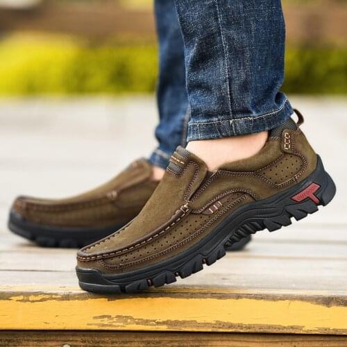 Outdoor men big yards of leather shoes head layer cowhide hiking shoes leather fashion mens shoes