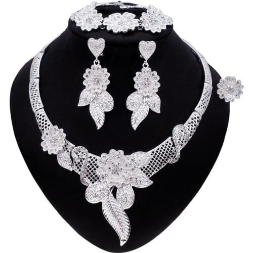Yulaili Retro Jewelery Set Necklace Earrings Bracelet Ring Dubai Jewelry Sets for Women Wedding Party Costume Accessories