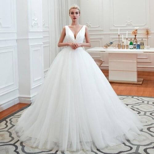 Simple Elegant Pleated Wedding Dress V Neck Sleeveless Corset Back 2020 New Arrival Bridal Gown