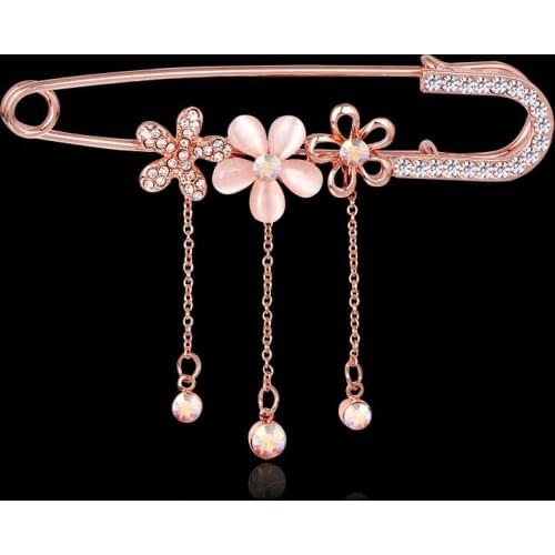 Woman Latest new dangle flowers Fashion shiny Flower Rhinestone Brooches pins