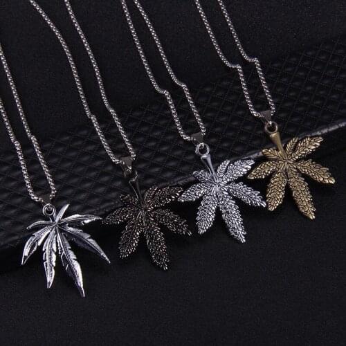 Fashion Hip Hop Alloy Long Style Maple Leaf Charms Pendant For Women Leaf Necklace Personality Street Cool Wind