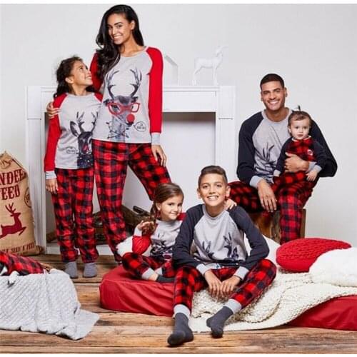 Classical Family Look Christmas Print Father Son Mommy And Me Clothes Pajamas Cotton Couple Matching Costume Accessories 2021