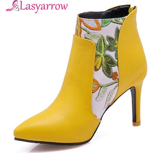 Lasyarrow Zipper High Heels Ankle Boots For Woman Winter Warm Wedding Shoes Heels Elegant Flower Printing Botas Feminina F445