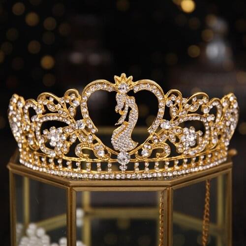 2021 New Fashion Baroque Luxury Crystal Bride Crown Tiaras Light Gold Diadem Tiaras for Women Bride Wedding Hair Accessories