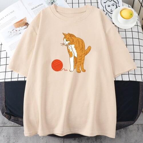 Cat Playing With A Ball Of Yarn Print Women Tshirts Aesthetic Anime T-Shirt Big Size Clothing Creativity Soft T Shirts Womans