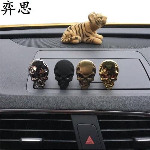 Metal Skull styling car air freshener Car perfume clip Ornaments Exquisite car styling Retro skull conditioner perfume