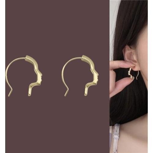 Punk Simple Abstract Metal Face Portrait Pendant Drop Earrings for Women Girls Teens Ear Jewelry Earrings 2021 Trend New Arrival