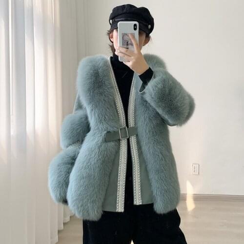 Winter New Thick Warm Fox Fur Grass High Quality Lady Long Casual Coat with Bright Pearl Belt White Elegant Full Sleeves Jacket