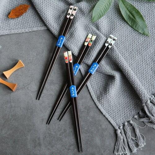 Japanese Style Wooden Chopsticks Creative Painting Crafted Tableware Natural Handmade Sushi Chopstick Home Restaurant Supplies
