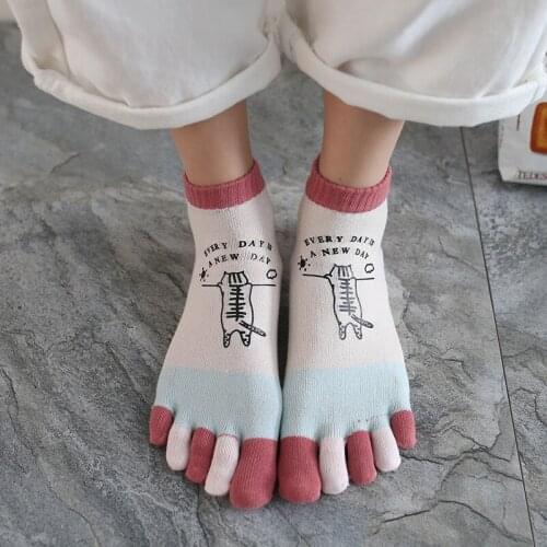Socks Harajuku Combed Cotton Sock Women Fashion Kawaii Jacquard Two Toe Socks Cartoon Cat Flower Geometry Funny Split Toe Sock
