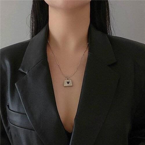 2021 New Simple Love Lock Ins Pendant Clavicle Chain Necklace Female Temperament Vintage Simple Trendy Necklace Gift Accessories