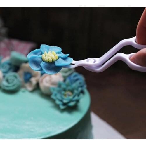 Plastic Scissors DIY Cream Flower Transfer Lifter Fondant Cake Decorating Cut Modelling Tool Kitchen Baking Random Color