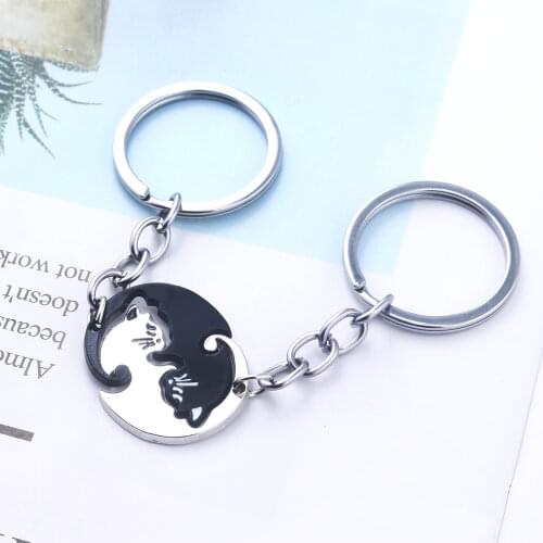 A Pairs Couples Black White Cat KeyChain Cute Animal Enamel Paired keychains Men Women Choker Valentines Day Gift Accessories