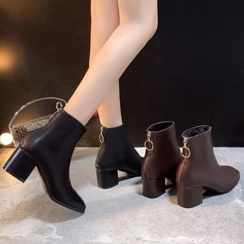 2020 Winter New Fashion Round Metal Zipper Shoes Wild Warm Classic High-heeled Square Head Slip Bottom Casual Womens Boots B29