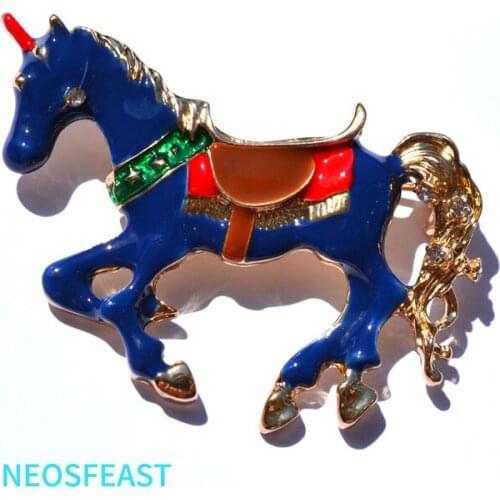 Elegant Rhinestone Horse Brooches Unisex Multi Color Enameled Alloy Pin Ladies Party Gifts Suits Accessories Fashion Jewelry