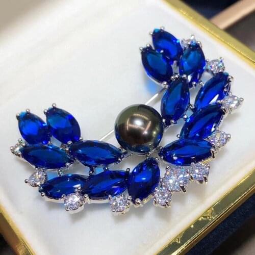 Missing Cat Brooches