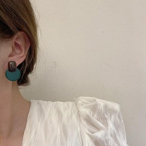 Korean Fashion Creative Vintage Geometric Resin Acrylic Round Stud Earrings for Women Exaggerated Statement Simple Jewelry