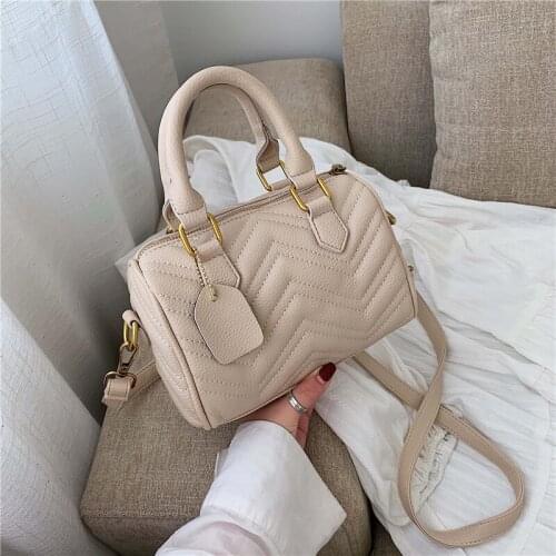 Womens handbags business briefcase high quality Messenger bag 2019 new large-capacity discount womens shoulder bag winter bags