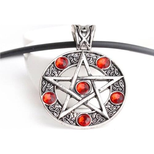 2021 Charm Pentacle Star Pendant Necklace Fashion Necessaries Special Round Red Crystal Leather Chain Cord Stylish