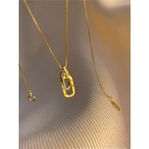Letter interlocking Necklace niche design 2021 new womens light luxury high sense clavicle chain