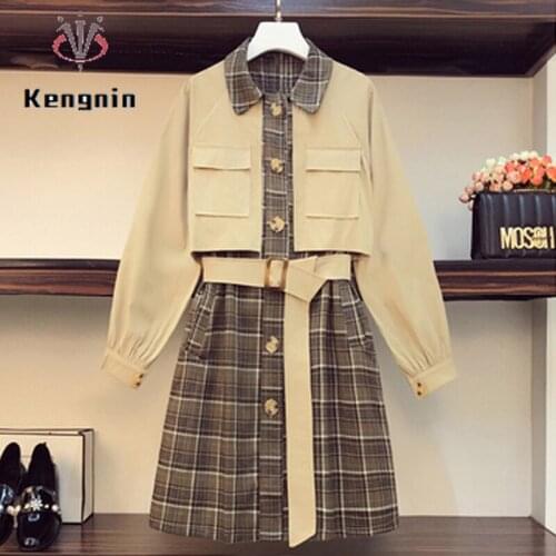 Kengnin Women's Beige Raincoats