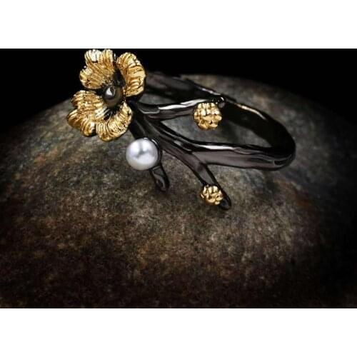 Hot Sale Flower Leaf Gold Color Alloy Rings for Women Retro Pearl Ring Anniversary Jewelry Trendy Accessories
