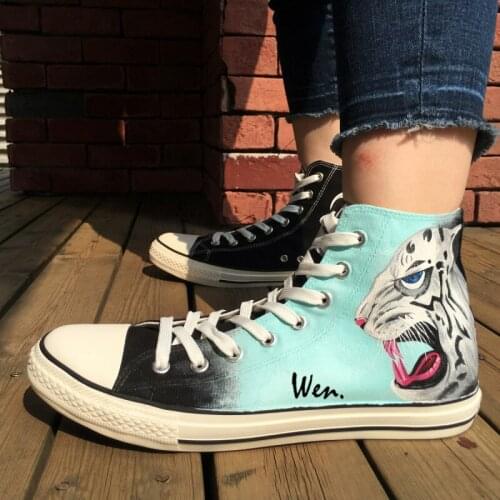 Wen Original Design Fierce Snow Leopard Hand Painted Athletic Canvas Shoes Custom High Top Black Unisex Sneakers Non Slip Shoes