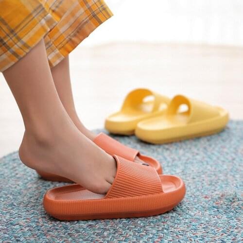 Women Thick Platform Slippers Indoor Bathroom Slipper Soft Eva Anti-Slip Couples Home Floor Slides Ladies Summer Shoes2021
