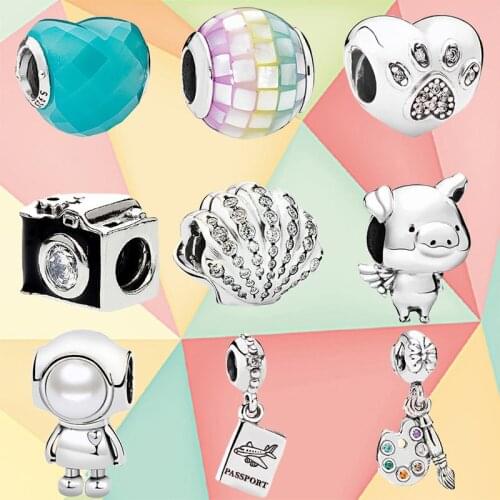 Fashion New Passport Color Plate Shell Dog Footprints Robot Camera Color Beaded Diy Bracelet Original Female Jewelry Gift