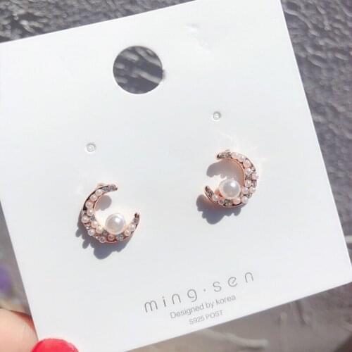 2019 Korean Version Of Moon Planet Pearl Fashion Asymmetric Simple Earrings Compact Personality Accessories For Women Earrings