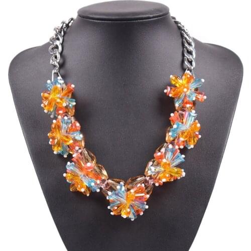 2021 New Fashion Luxury Chunky Crystal Chain Necklace & Pendant Black Alloy Metal Chain Flower Bead Pendant Jewelry for Women