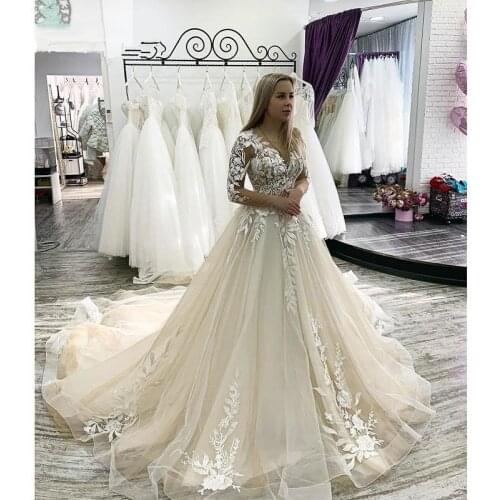 Long Sleeves Lace Wedding Dresses Champagne Scoop A-Line Appliques Tulle Wedding Gown for Brides Court Train Vestidos de novia