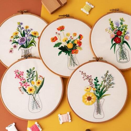 Embroidery DIY European type vase plant home adornment hangs a picture to send friend to send family. Send embroidery guy