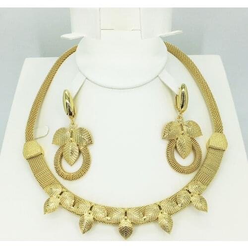 High quality Jewelry 750 Gold Jewelry Large collection for womens African Bead Jewelry collection stylish necklace set