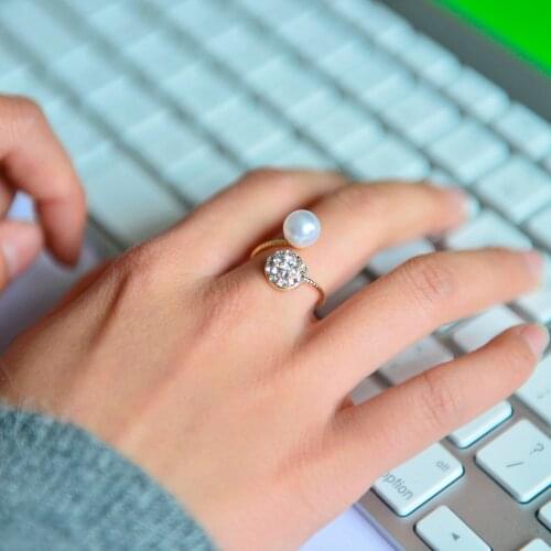 STRATHSPEY Trendy Fashion Femme Elegant Simulated Pearl Twist Open Adjustable Rhinestone Rings For Women Finger Jewelry