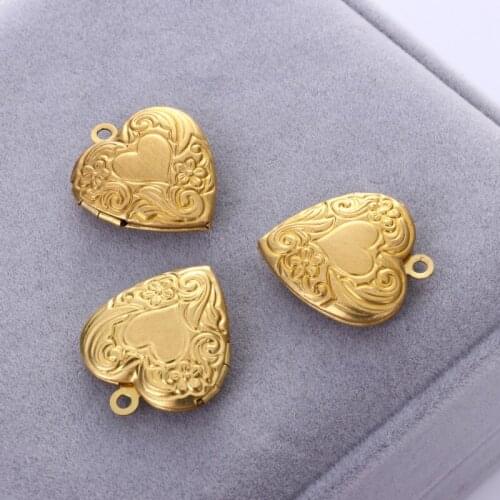 Photo Box Cute Copper Heart Shaped Box DIY Necklace Metal Strap Discovery