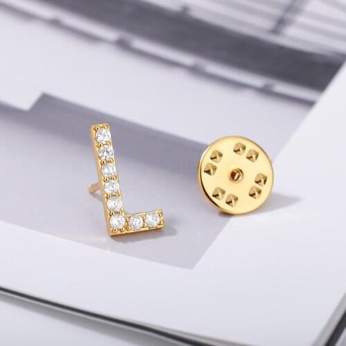 26 Initial Crystal English Letters Brooch Gold Pins Lapel Pin and Brooches for Women Men Clothes Bijoux Jewelry Accessories BFF