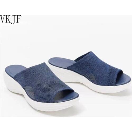 2021 Summer Womens Slippers Casual Lightweight Ladies Flat Slides Fashion Solid Color Beach Slippers for Women Female Shoes