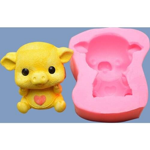 Cartoon Love Piggy Flip Sugar Silicone Mold DIY Chocolate Baked Mousse Cake Decorative Mold