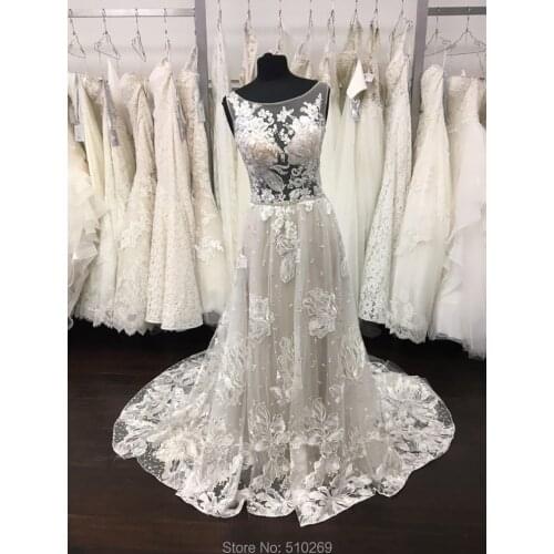 Excellent Illusion A Line Tulle 3D Flower Lace Beaded Vestido De Noiva Custom Made Robe De Mariage Sleeveless Wedding Dress