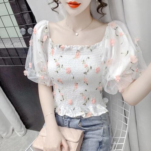 French floral short-sleeved shirt women summer 2021 new chiffon lantern sleeve short lace blouse women casual