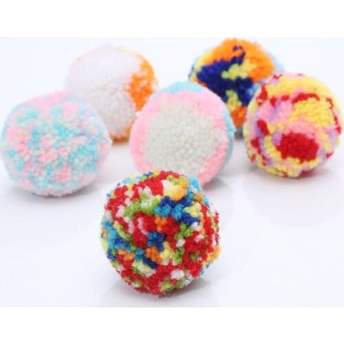 1PC Pet Cat Toy Ball Handmade Bouncy Cat Ball Funny Plush Ball Colorful Stitching Cat Throwing Interactive Toys Pet Supplies