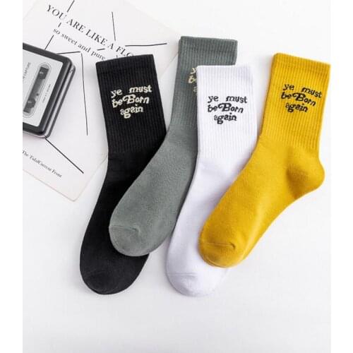 2021 New Skate Crew Trendy Letter Printed Hip Hop Socks Tube Black Mens Womens Couple Sports Socks