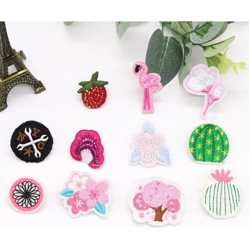 12pcs/lot Cartoon embroidery patches Subsidies iron on patches clothes stickers DIY embroidered patches for clothes decoration