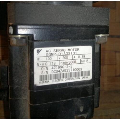 SGMP-01A3SI31 SERVO MOTOR , used in good condition . 80% appearance new , good working , free shipping