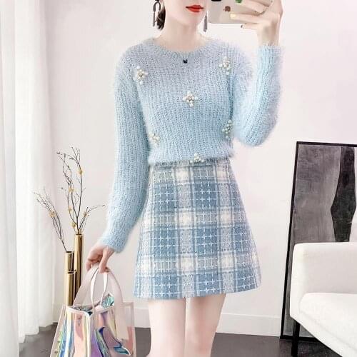2020 Autumn and Winter High Quality Elegant Women Skirt Suits Women Pearl Sweater + Plaid Mini Skirt Warm Suit 2 Piece Set Z293