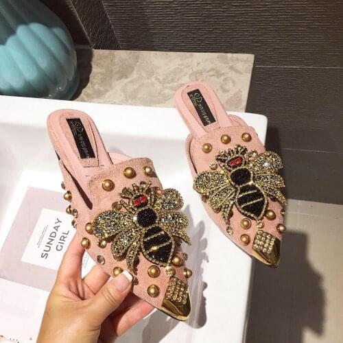 Pointed Rhinestone Rivet Womens Slippers Casual Slip On Low Heel Mules Loafer Flat Slides Crystal Beach Shoes Metal Bee Sandals