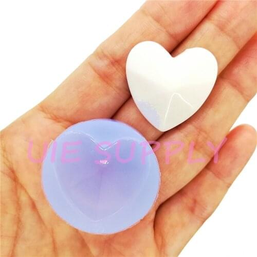 BYL353U 25.1mm x 25.8mm Cute Heart Silicone Mold Resin Clay Earrings Necklace Pendant Making Fondant Cake Decoration FOOD SAFE