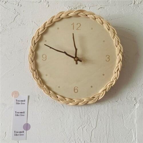 INS Japanese Style Rattan Wall Clock Round Digital Wood Mute Silent Clock Homestay Hanging Ornament Figurines Bedroom Home Decor