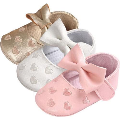 2021 New Spring 0-18M Baby Girl Bow Heart Buckle Strap Crib Shoes Soft Leather Anti-Slip Toddler Infant Footwear 3 Colors